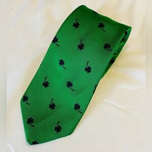 Cape Cod Neckwear Clover Tie